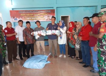 Ciptakan Ketahanan Pangan, Ketua TP PKK BU Bagikan Bantuan Budidaya Ikan ke Pokdakan dan PKK Desa